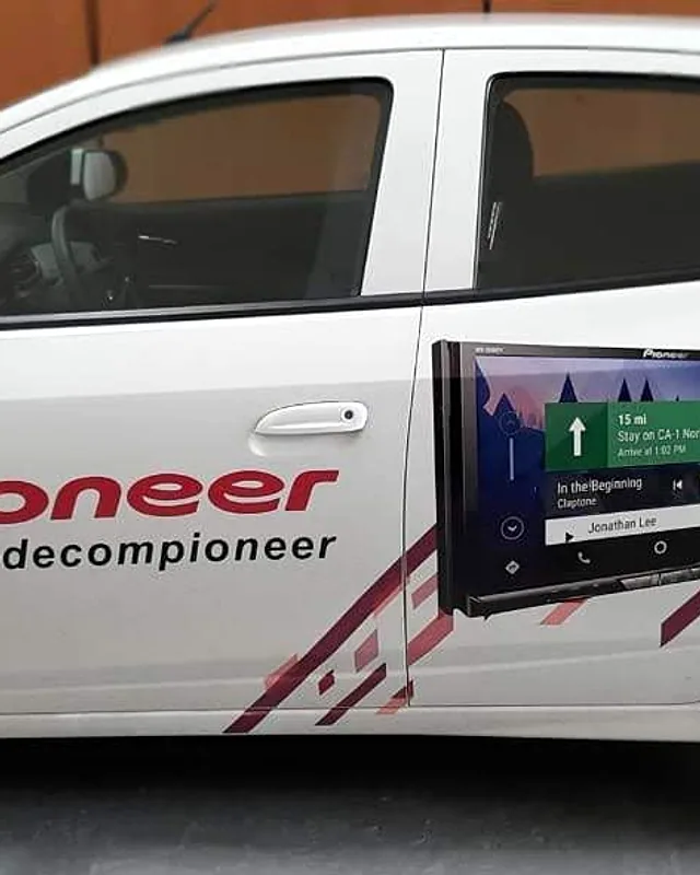 Multimídia Pioneer com Android Auto rodando Waze